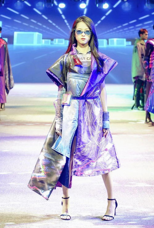 視覺盛宴 服裝學(xué)院畢業(yè)設(shè)計(jì)作品展驚艷亮相鞋帽篇章