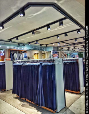 從服飾到鞋帽 打造一站式購物體驗(yàn)的時(shí)尚空間